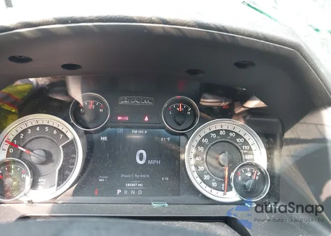 2014 Ram 1500 Laramie z USA, uszkodzony, nr VIN 1C6RR7NT5ES249275